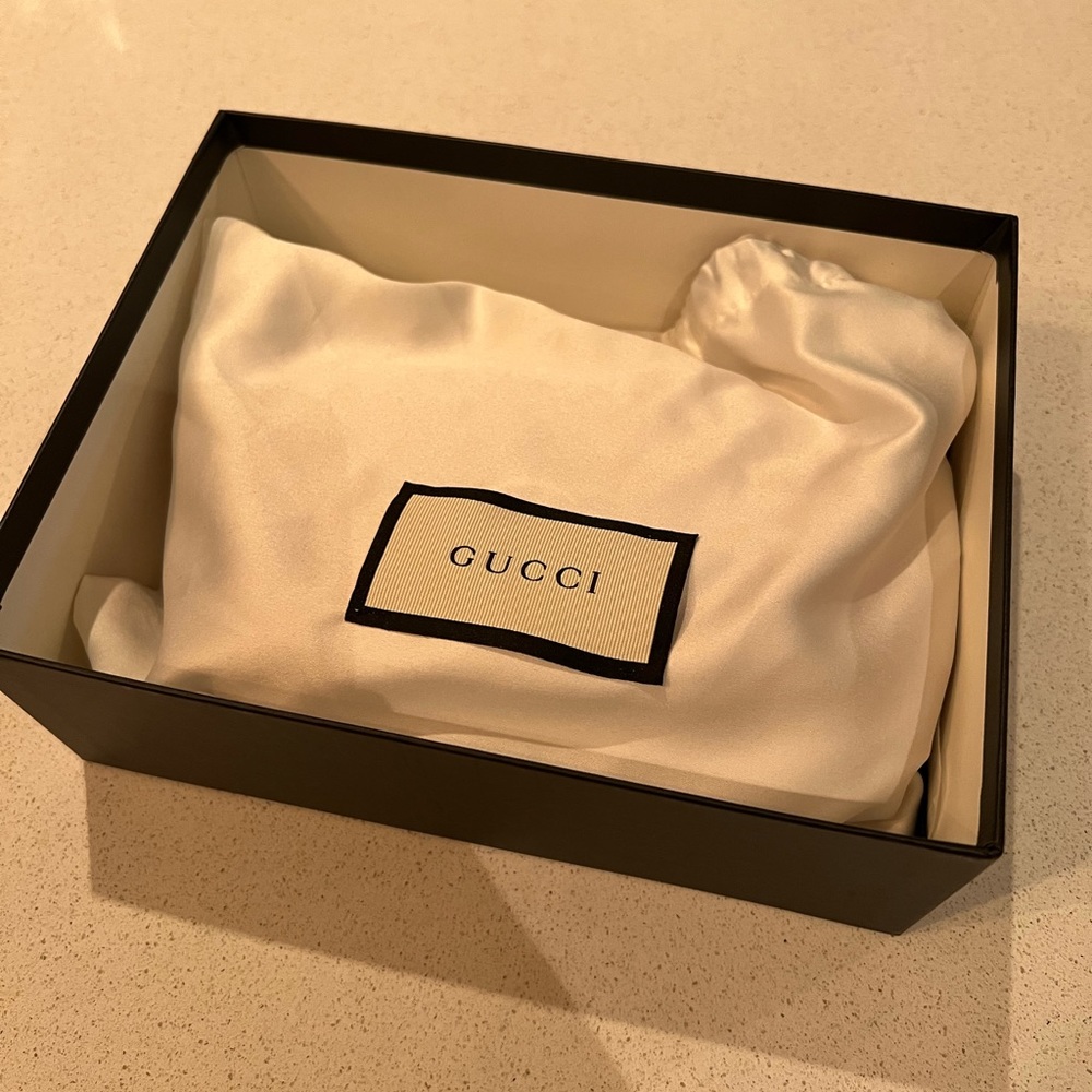 GG Marmont matelassé leather super mini bag! Brand new bag only worn once!